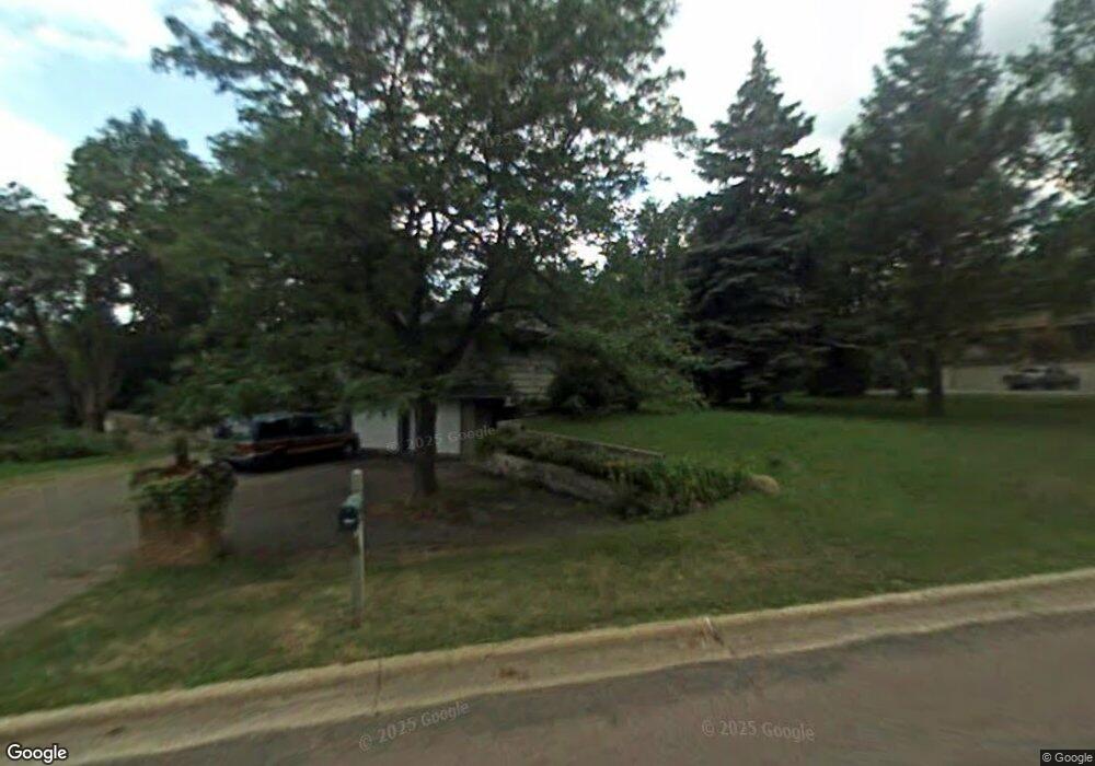 7915 Westwood Hills Rd, Saint Louis Park, MN 55426 - photo 1