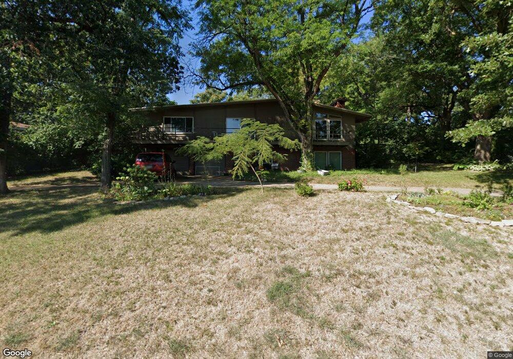 6344 Robinhood Ln, Shawnee, KS 66203 - photo 1