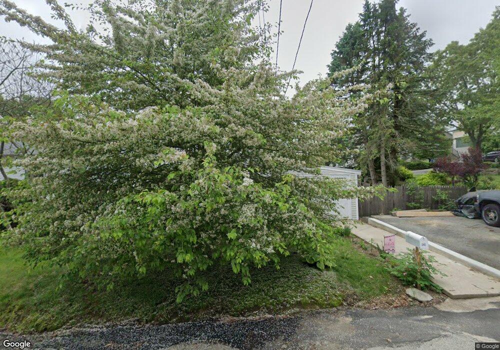 240 Randall St, Cranston, RI 02920 - photo 1