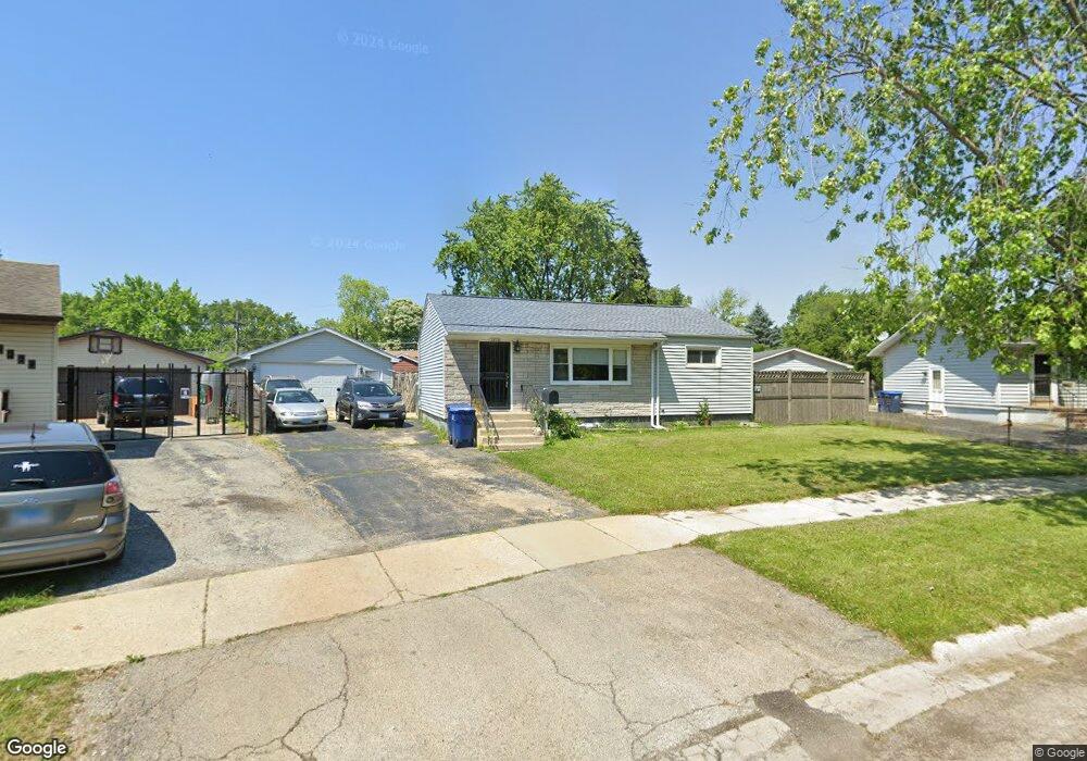 2228 Shawnee Rd, Waukegan, IL 60087 - photo 1