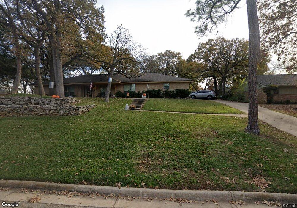 4105 Hollow Oak Dr, Euless, TX 76040 - photo 1