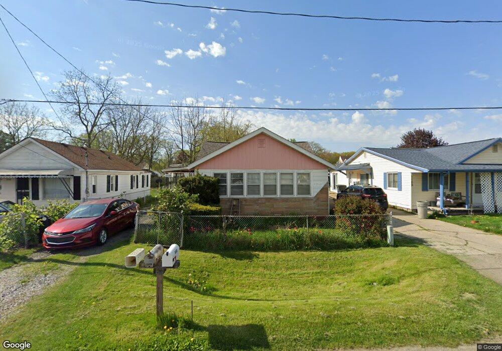 1123 W Bergin Ave, Flint, MI 48507 - photo 1