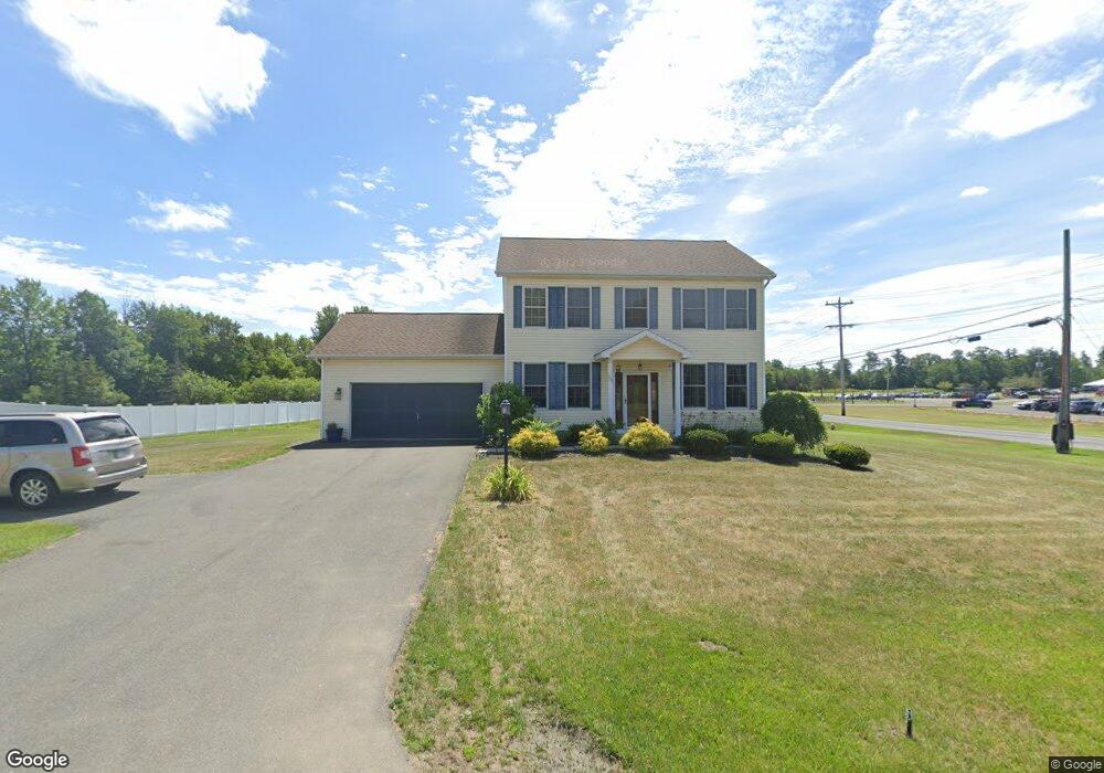 574 Pearse Rd, Schenectady, NY 12309 - photo 1