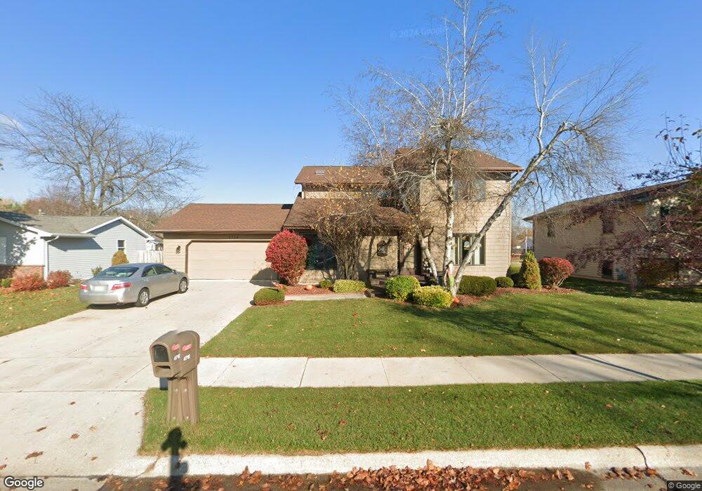 4712 Laurie Ln, Two Rivers, WI 54241 - photo 1