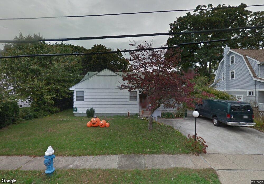 567 New York Ave, North Baldwin, NY 11510 - photo 1