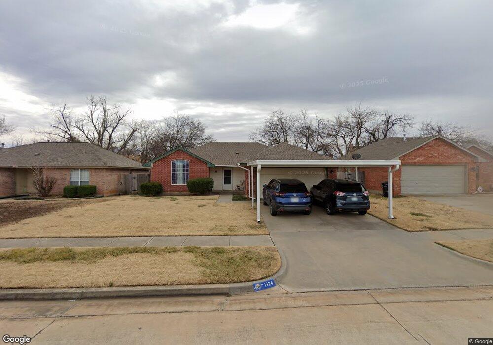 1124 NE 8th St, Moore, OK 73160 - photo 1