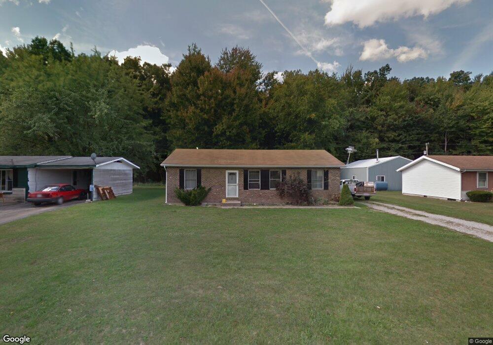 635 Floyd Ave, Versailles, IN 47042 - photo 1