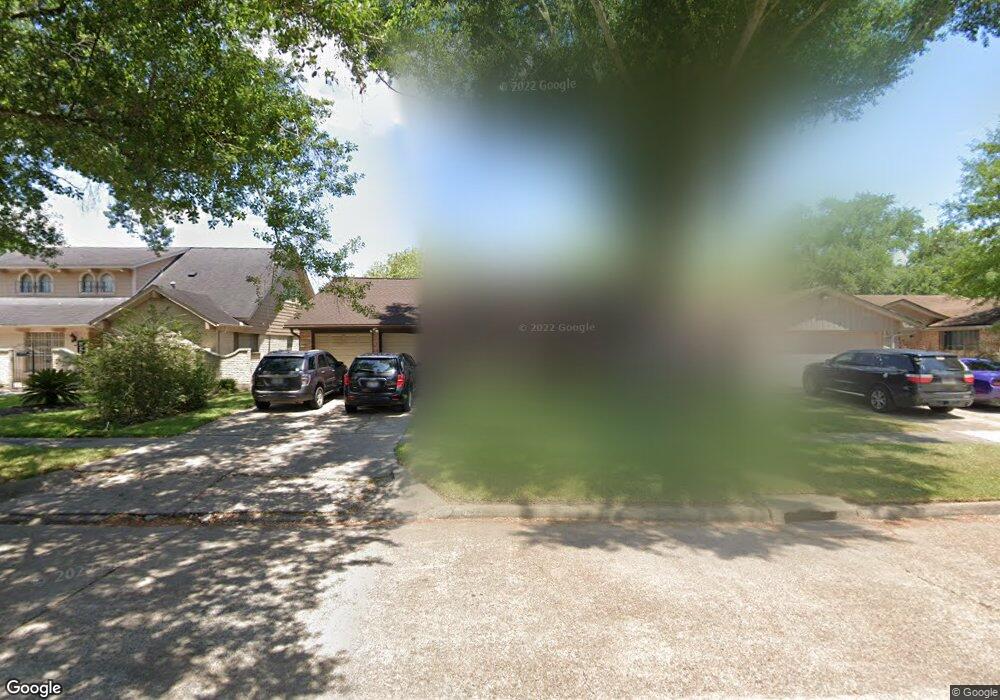 9815 Kirkfalls Dr, Houston, TX 77089 - photo 1
