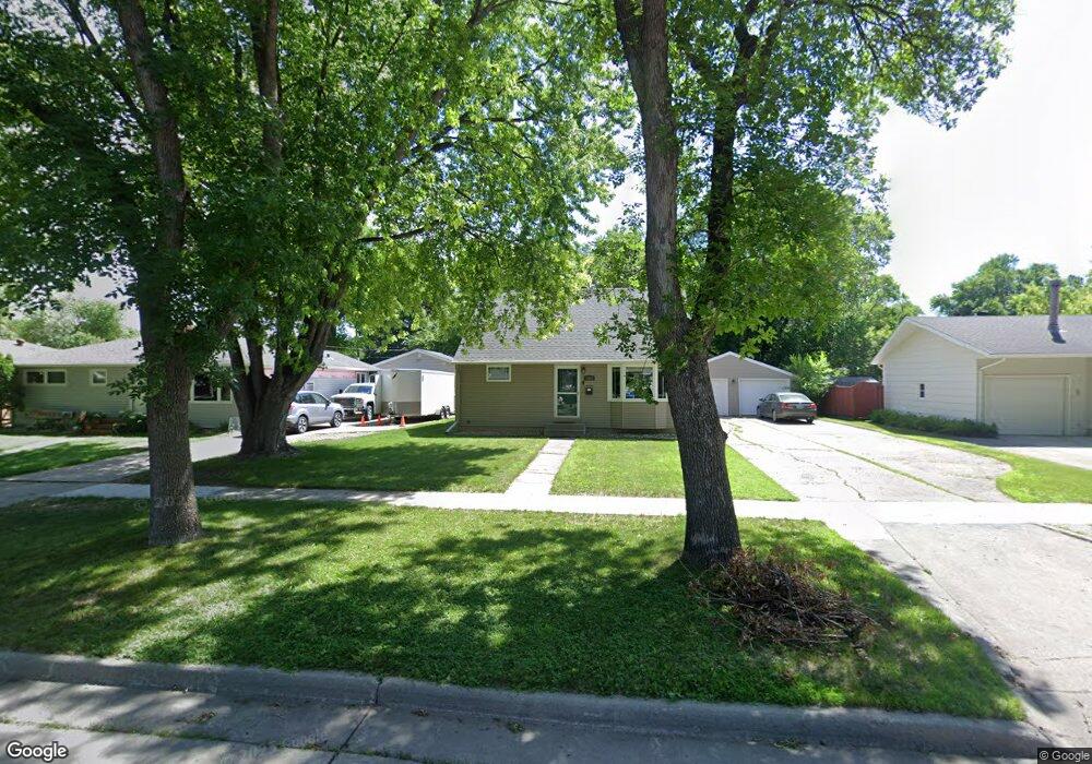 1810 15th St S, Fargo, ND 58103 - photo 1