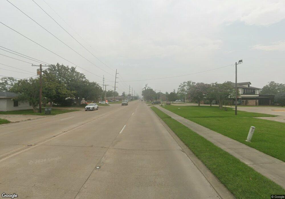 2240 N Lake St, Lake Charles, LA 70601 - photo 1