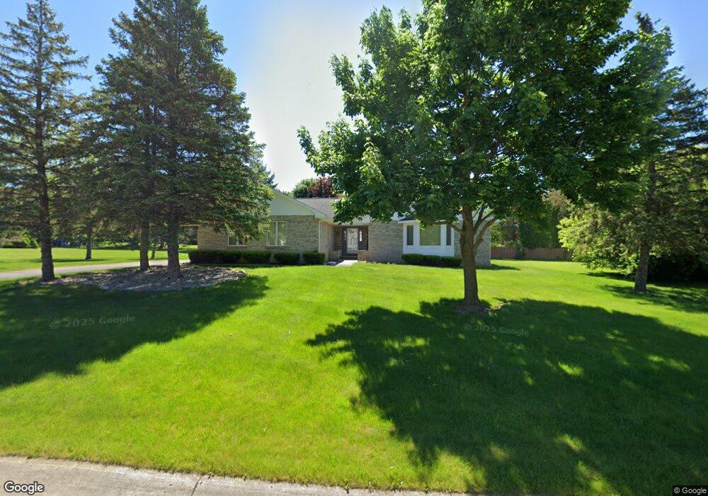 6438 Hickory Hollow Ct, Flint, MI 48532 - photo 1