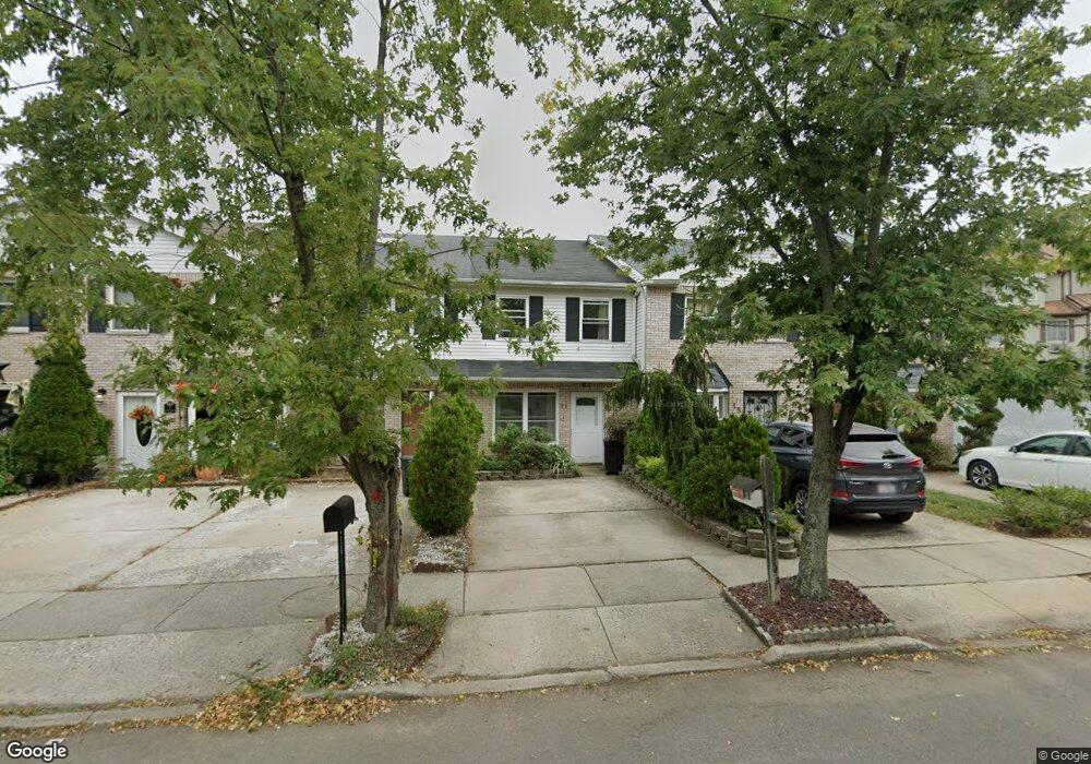 11 Croft Ct, Staten Island, NY 10306 - photo 1