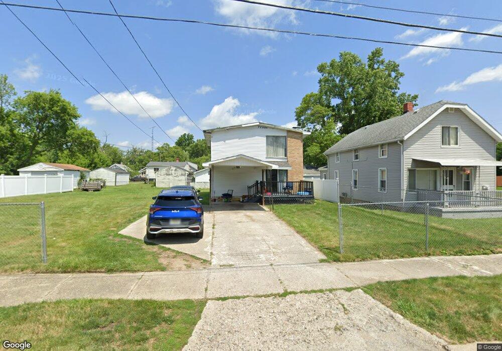 1613 Pingree Ave, Flint, MI 48503 - photo 1