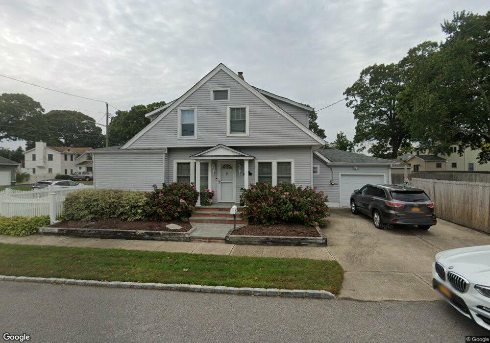 38 Degnon Blvd, Bay Shore, NY 11706 - photo 1