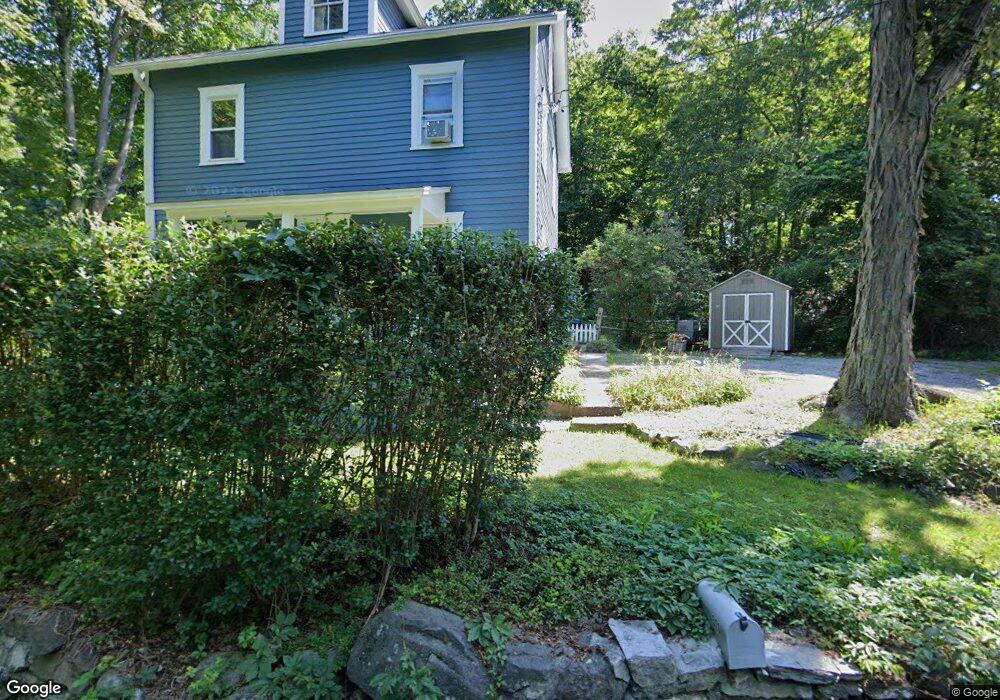 320 Portland Ave, Ridgefield, CT 06877 - photo 1