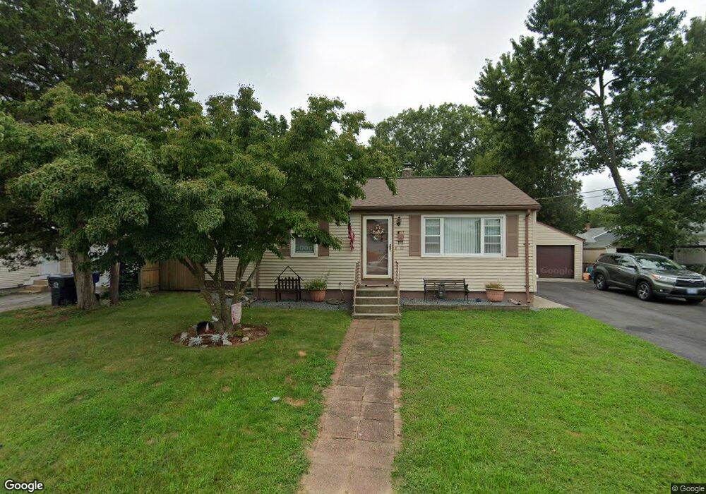 10 Yuro St, Riverside, RI 02915 - photo 1