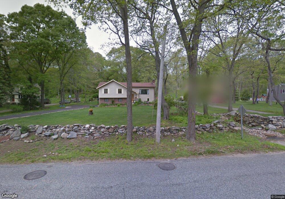 846 Middlebridge Rd, Wakefield, RI 02879 - photo 1