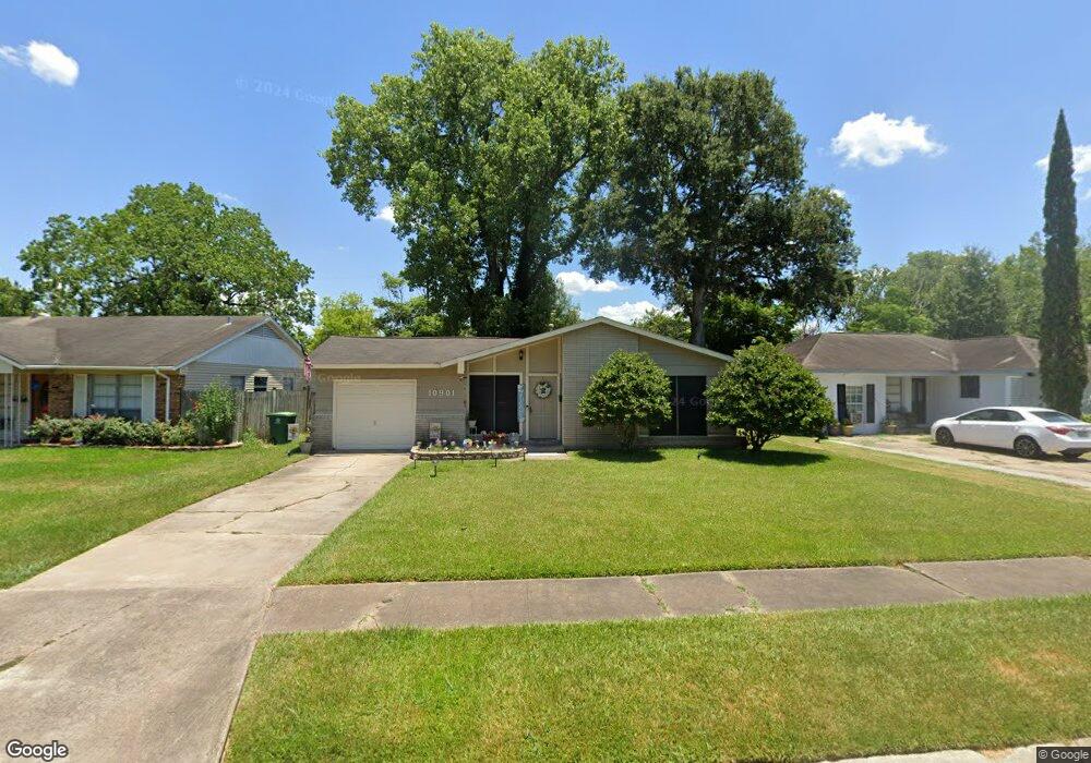 10901 Stover St, Houston, TX 77075 - photo 1