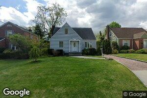 31 Greenway, New Hyde Park, NY 11040