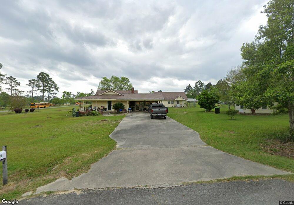 586 Edgewood Cir, Douglas, GA 31533 - photo 1