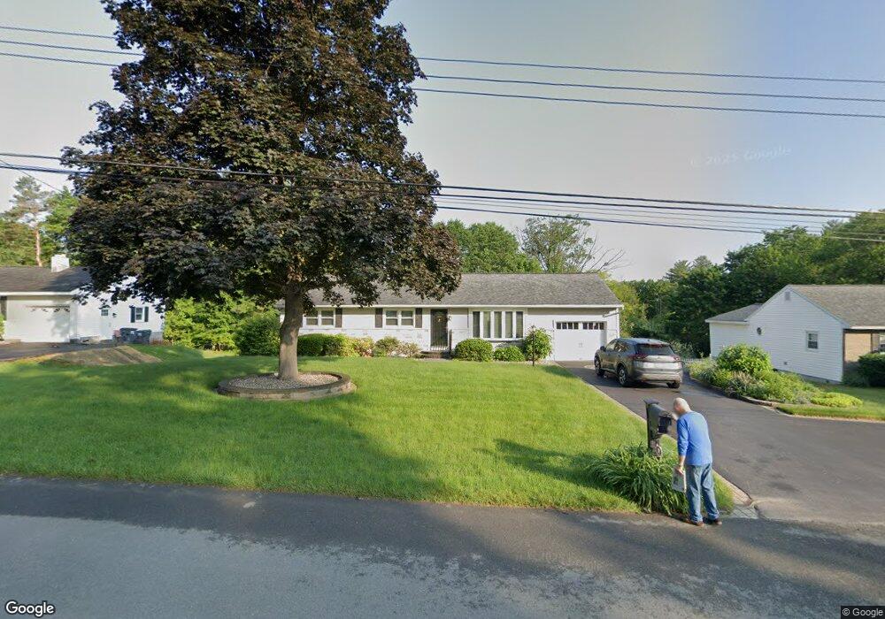 88 Ash Tree Ln, Schenectady, NY 12309 - photo 1