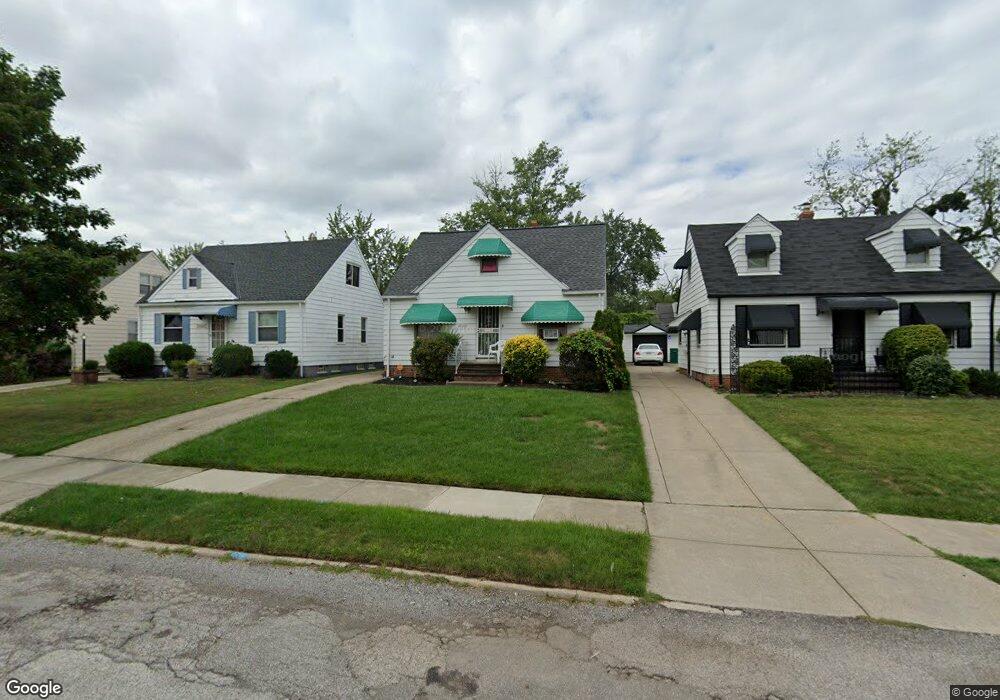 20809 Franklin Rd, Maple Heights, OH 44137 - photo 1