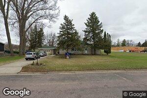 407 W 2nd St, Winthrop, MN 55396