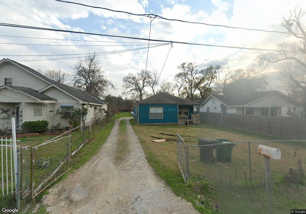 318 Frisco St, Houston, TX 77022 - photo 1