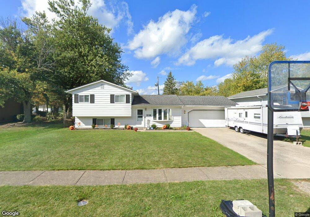 608 Grantwood Ave, Sheffield Lake, OH 44054 - photo 1