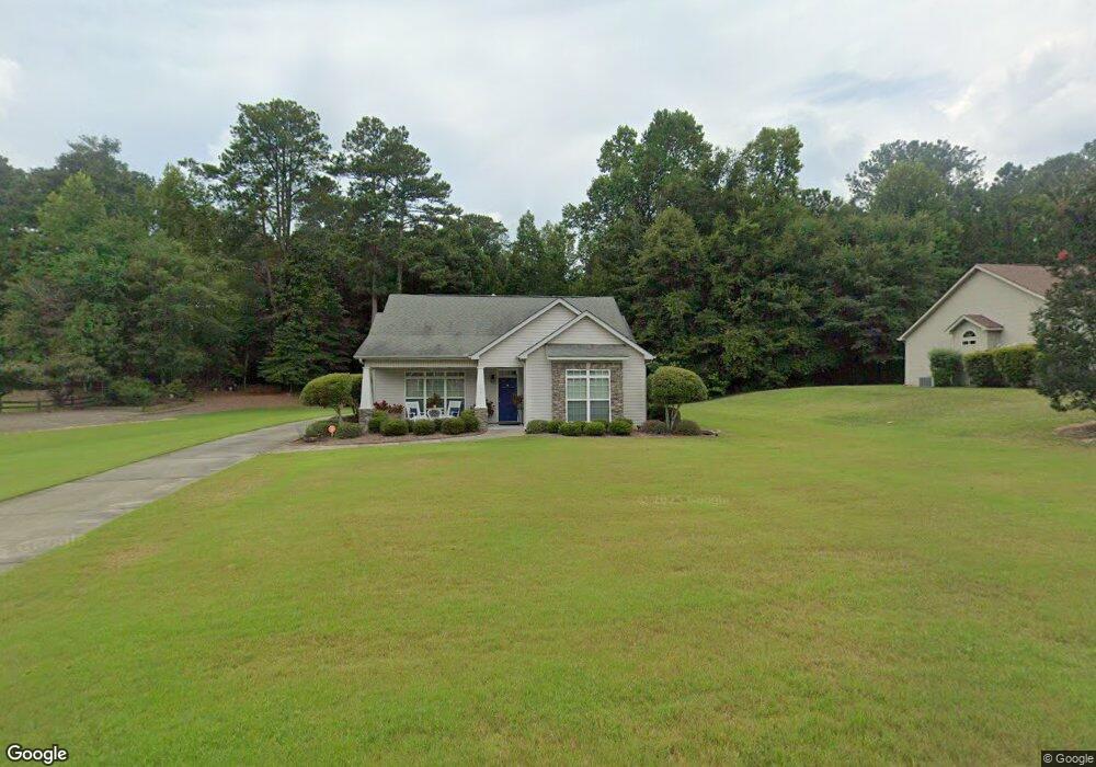 125 Lambdin Cir, Barnesville, GA 30204 - photo 1