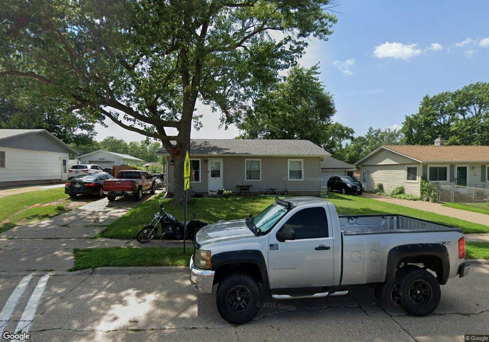 7406 Pacific St, Davenport, IA 52806 - photo 1