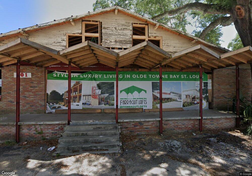 301 S Toulme St unit 202, Bay St. Louis, MS 39520 - photo 1