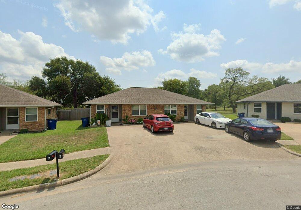 1303 S Cardinal St, Ennis, TX 75119 - photo 1