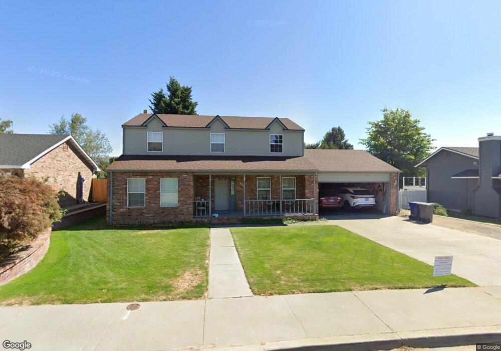 832 12th St NE, East Wenatchee, WA 98802 - photo 1