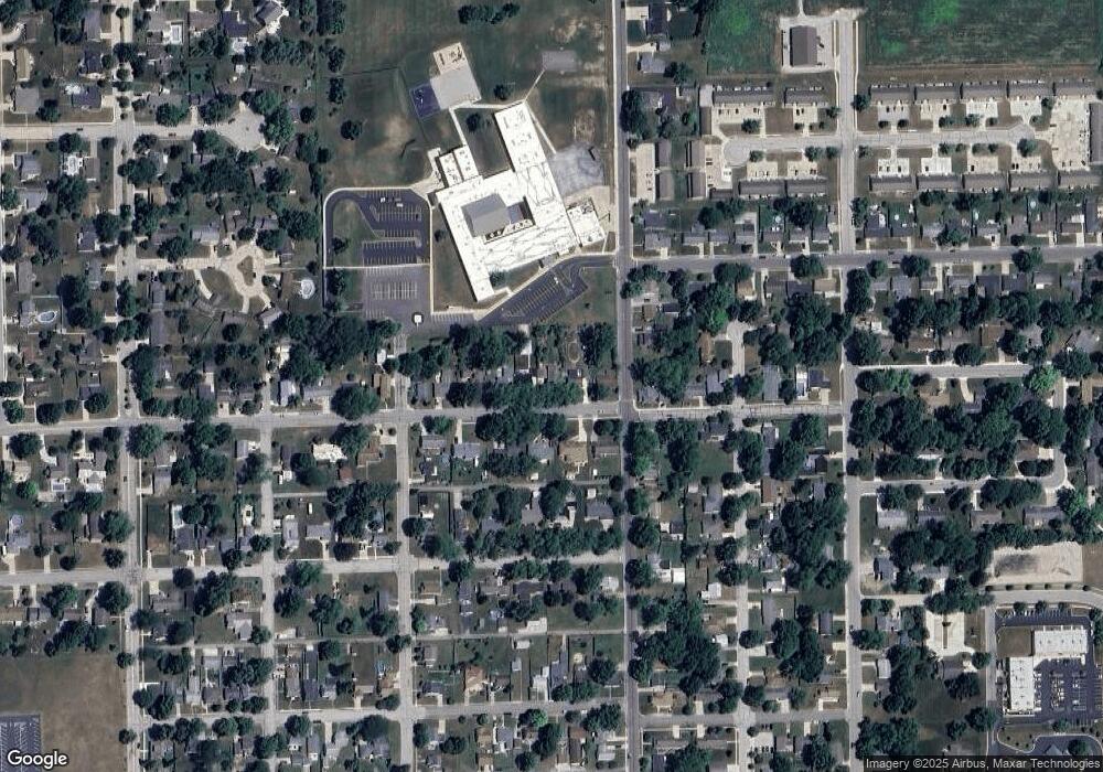 920 E 1st St, Auburn, IN 46706 - photo 1