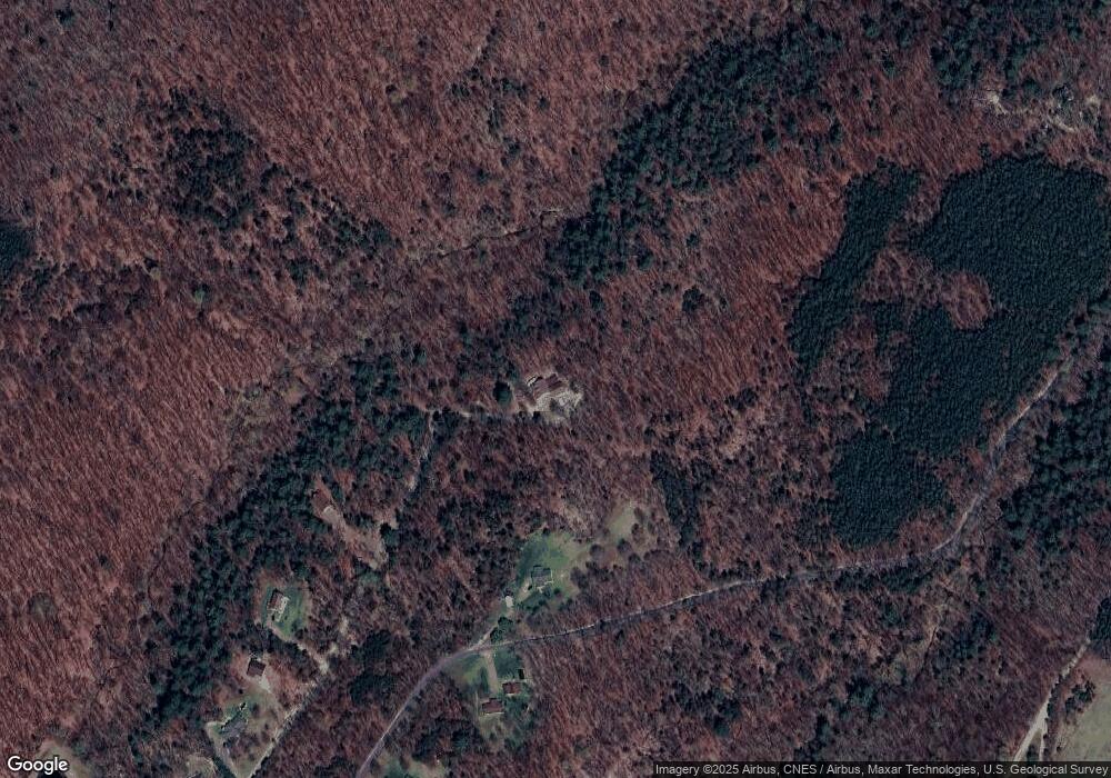 712 Crooked Pine Ln, Berkeley Springs, WV 25411 - photo 1