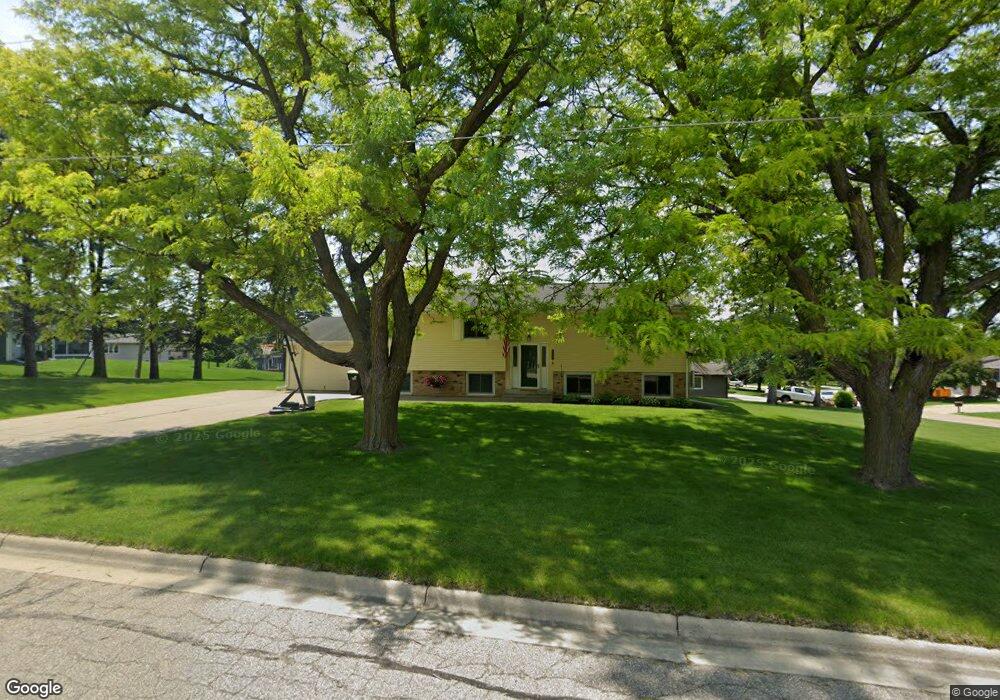 401 E 9th St, Zumbrota, MN 55992 - photo 1