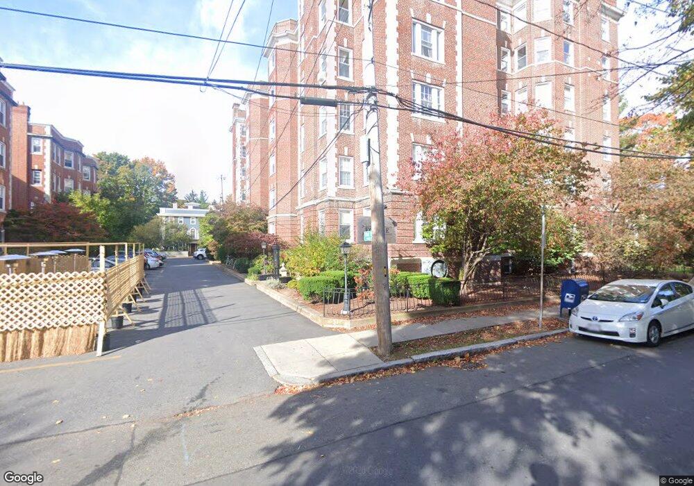 5 Craigie Cir unit 7, Cambridge, MA 02138 - photo 1