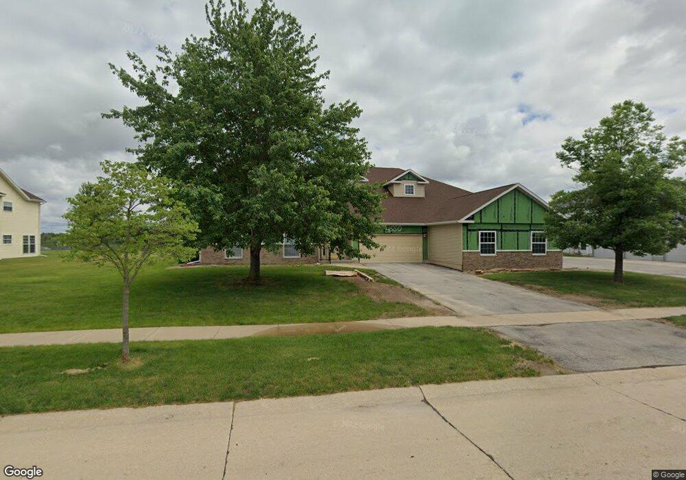 4550 Westchester Dr NE unit D, Cedar Rapids, IA 52402 - photo 1