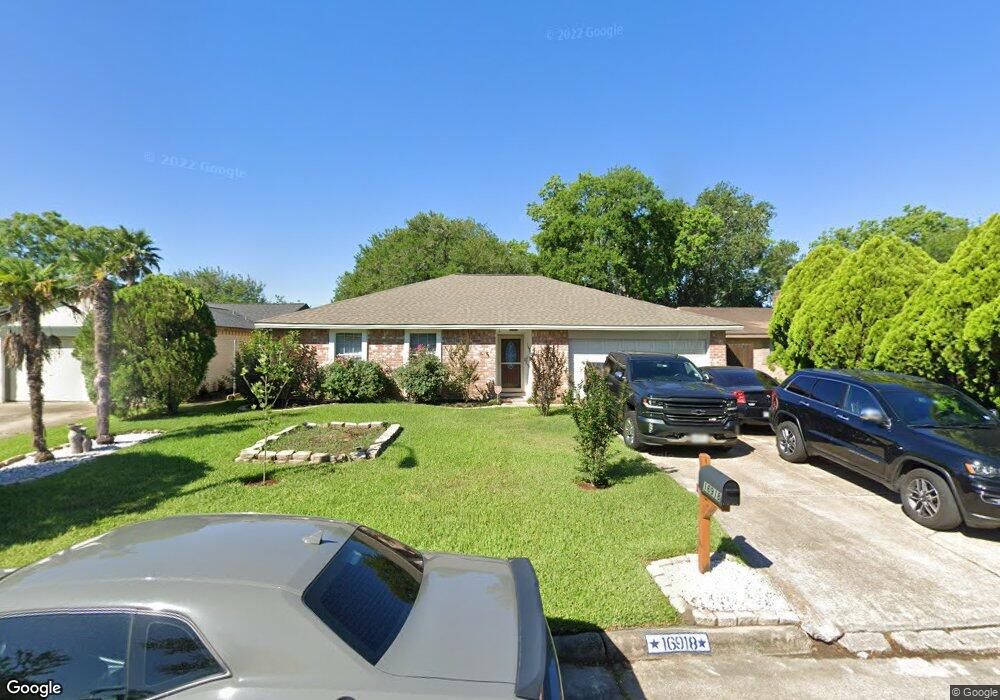 16918 Bougainvilla Ln, Friendswood, TX 77546 - photo 1