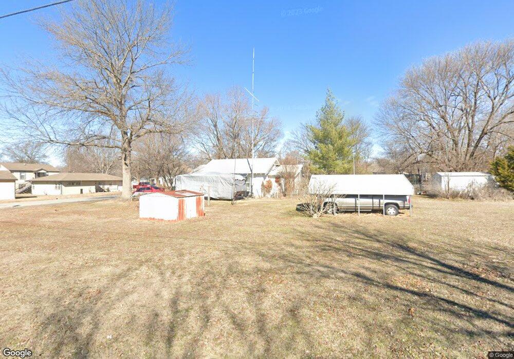 404 E Claremore St, Claremore, OK 74017 - photo 1