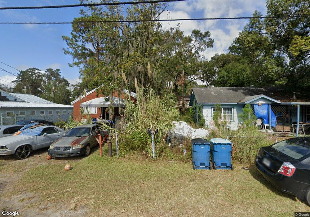 709 R St, Brunswick, GA 31520 - photo 1