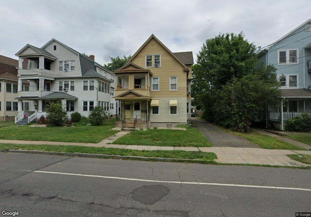 206 Quaker Ln S, West Hartford, CT 06119 - photo 1