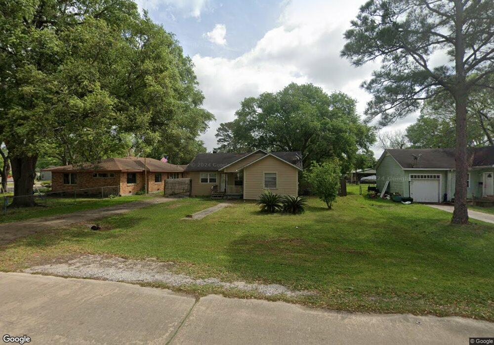 1907 Mary Ave, Bay City, TX 77414 - photo 1