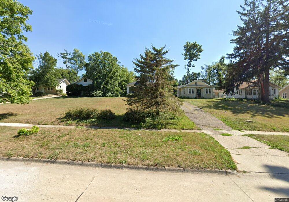 243 Sinclair Ave SE, Cedar Rapids, IA 52403 - photo 1