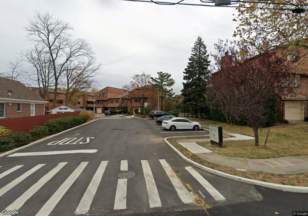 108 Alan Loop unit 33, Staten Island, NY 10304 - photo 1