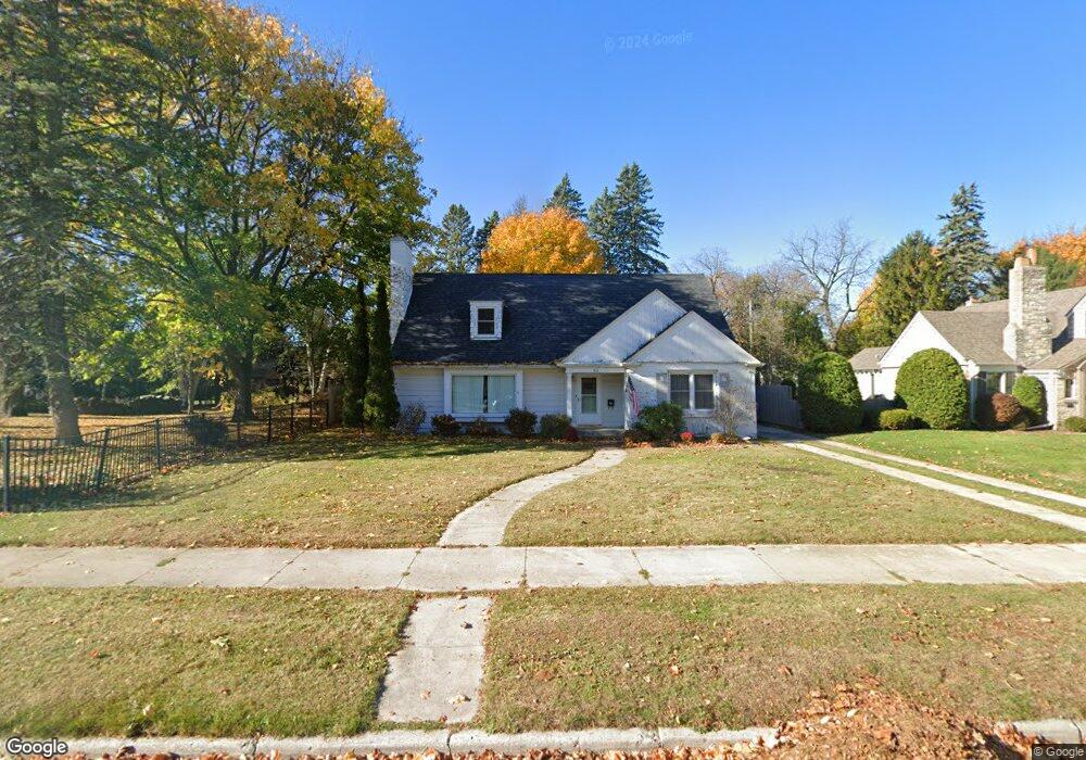 814 N 12th St, Manitowoc, WI 54220 - photo 1