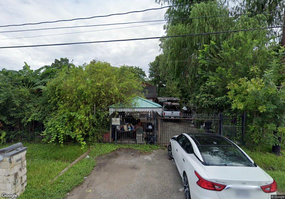 4113 Lone Oak Rd, Houston, TX 77093 - photo 1