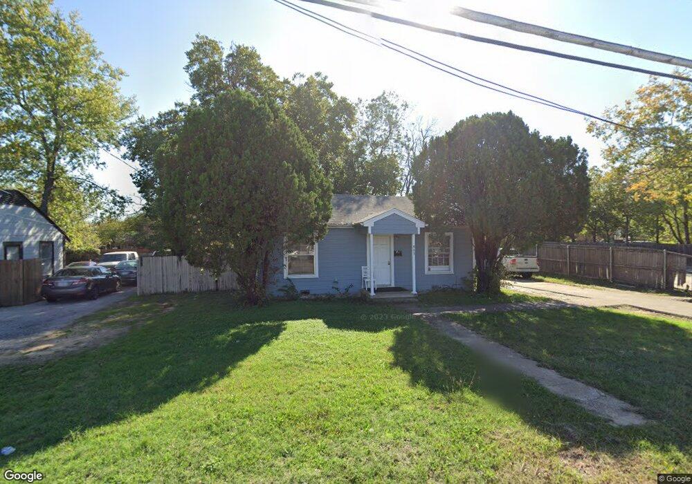 825 Small St, Grand Prairie, TX 75050 - photo 1