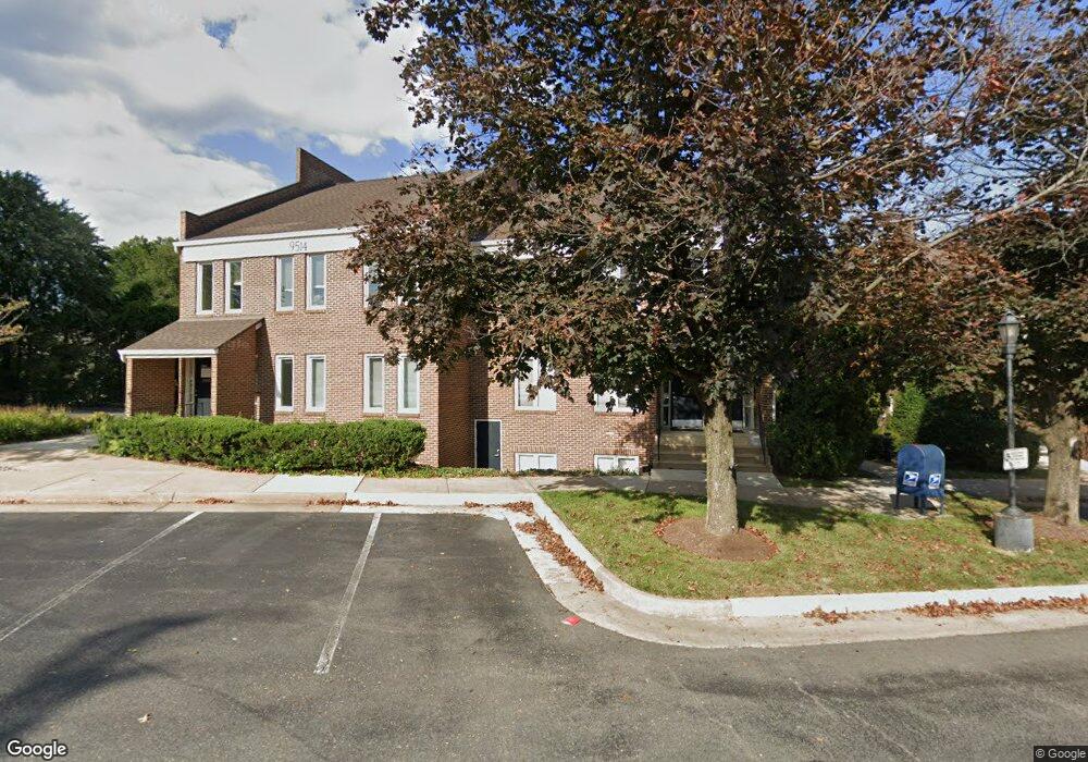 9516 Lee Hwy unit A, Fairfax, VA 22031 - photo 1